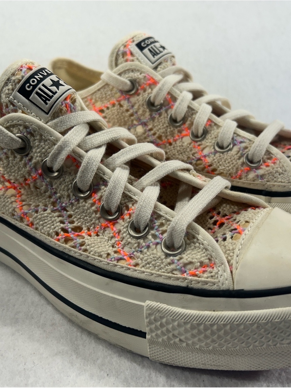 Converse All Star Chuck Taylor Womens US 6.0 Sneakers Boho Crochet Platform NEW